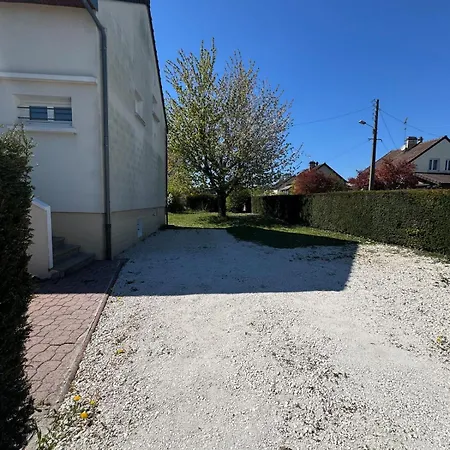 Charmante Maison Individuelle Saint-Parres-aux-Tertres
